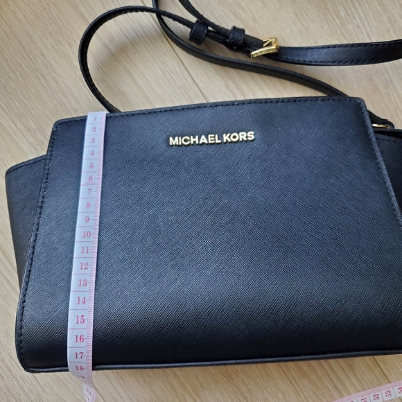 Michael Kors Selma Crossbody - Picture 3 of 5